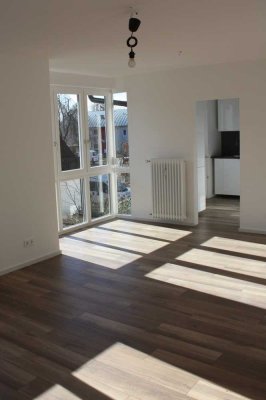 Top renovierte und helle 3-Zimmer-Wohnung mit Balkon