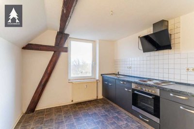 Maisonette-Wohnung, mit Einbauküche und ganz gut renoviert.