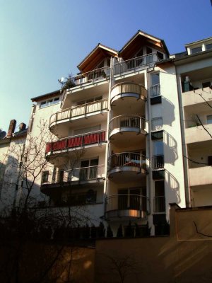 Blick über E-feld ! Lichtdurchflutete Neubau 3-Zi-85 qm Aufzug-Südbalkon-Garage