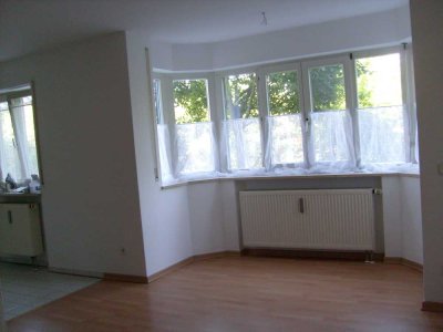 EG-Wohnung mit EBK und Duplexparker in Erding