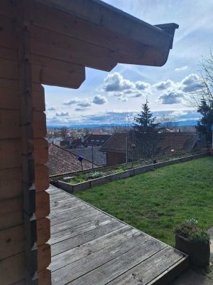 Alpenblick Pur! Einfamilienhaus in Hanglage EG + OG