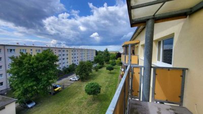 +++ Erstbezug nach Modernisierung +++ 4 Zimmerwohnung mit sonnigem Balkon