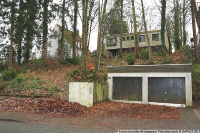 Großer Bungalow mit riesigem Baugrundstück wartet wachgeküsst zu werden !