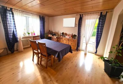 Familienfreundliches EFH mit ca. 198 m² Wfl. inkl. ELW  in ruhiger Siedlungslage von Westhausen