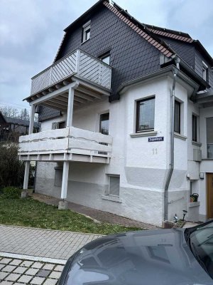 3-Zimmer-Wohnung mit Einbauküche und Balkon