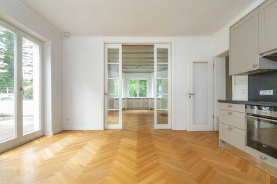 Bezugsfreie Wohnung in sanierter Villa in bester Lage von Frohnau