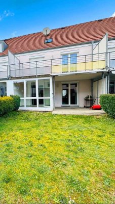 4,5-Zimmer-Reihenmittelhaus mit Wintergarten und ausbaufähigem Dachgeschoss in Singen