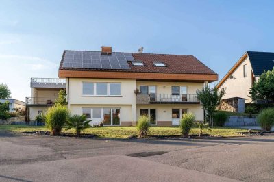 Modernes 3-Familienhaus mit Doppelgarage und großzügigem Grundstück in Albbruck, Etzwihl