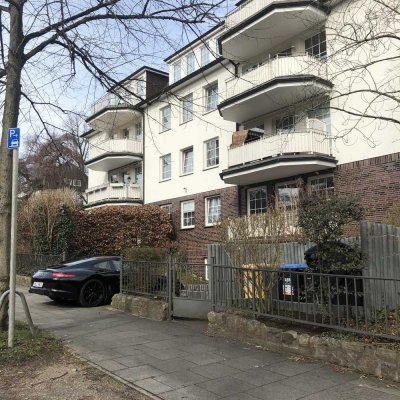 Exklusive 3-Zimmer-Penthouse-Wohnung - möbliert-gehobene Innenausstattung mit Balkon und EBK in Kiel