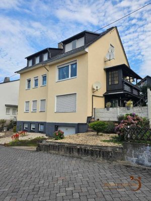 Mehrfamilienhaus mit sehr schönen Garten in ruhiger Lage