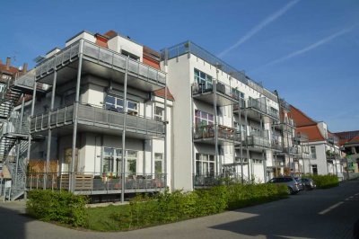 Lichtdurchflutete 3-Zimmer-Wohnung mit grünem Minigarten in Fürth