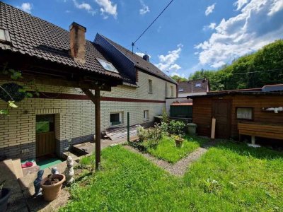 Großzügiges Bauernhaus mit Fotovoltaikanlage und Garten 
  in Tholey OT