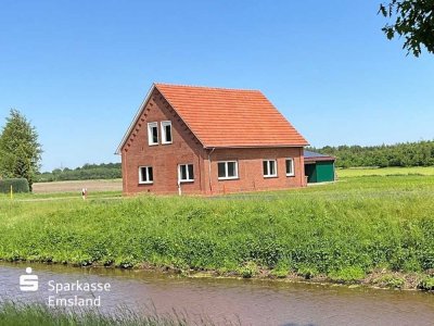 Historie trifft Moderne 
Einfamilienhaus in Twist – Siedlung