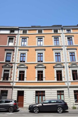 *** Helle, Freundliche Wohnung im 3- Obergeschoss mit Balkon für sofort ***