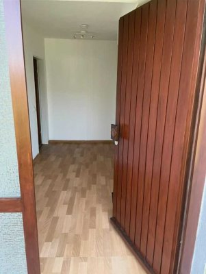 Exklusive, modernisierte 2-Raum-EG-Wohnung in Theilheim