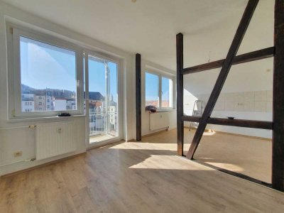 Balkon, Tageslichtbad, Gäste-WC, Stellplatz - zentrale, geräumige 4-Zimmer-Wohnungen im 1.OG u. DG!