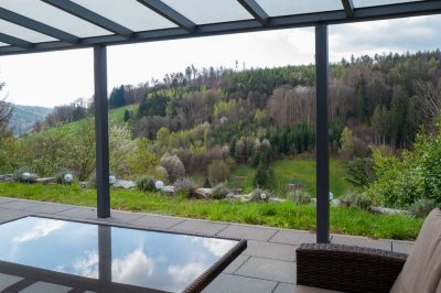 Idylle, Natur pur und ein traumhafter Ausblick - Im EFH in Hanglage