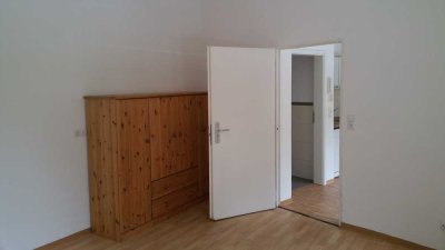 neuwertige 1-Zimmer-EG-Wohnung mit Einbauküche am Markt in Mayen