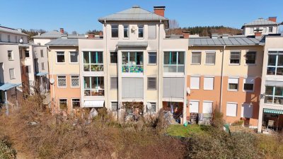 4 Zimmer Maisonettenwohnung mit Loggia &amp; Tiefgaragenstellplatz unweit der Glan!