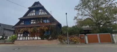 Fachwerkhaus im Ried mit Charme und Platz