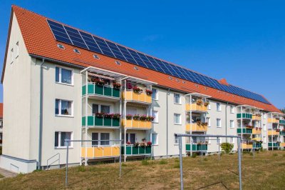 Wohnen am Rande der Stadt ! 3-Zimmer mit Wanne und Balkon