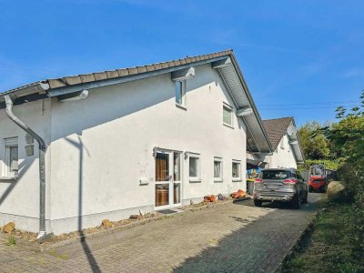 Zwei komplett energetisch entwickelte Doppelhaushälften  ca. 180 m² und ca. 170 m² in Nauroth