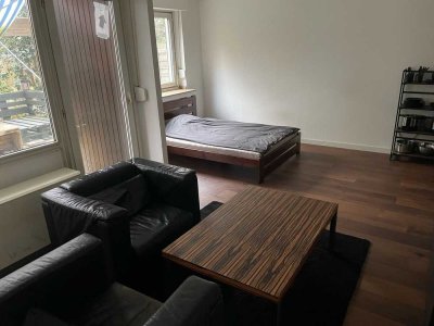 Einzimmerappartement, Terrasse, möbliert - ab Juni 25