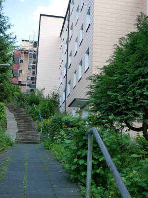 ISERLOHN NÄHE ALEXANDERHÖHE - 3-ZIMMER-WOHNUNG IN DIREKTER WALDRANDLAGE MIT BALKON