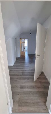 Renovierte 3-Zimmer-Wohnung mit Einbauküche und Garage