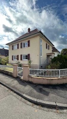 Freistehendes Zweifamilienhaus in Toplage von Gottmadingen