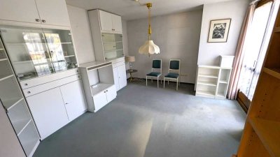 Teilmöblierte 1,5 Zimmer DG-Wohnung mit Küche und Balkonterrasse in Versbach