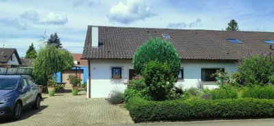 1-2-Familienhaus / Doppelhaushälfte mit großem Garten