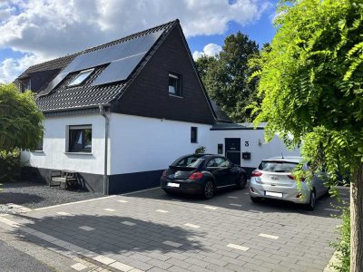 Doppelhaushälfte mit Garage und Garten