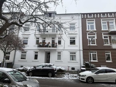 Schöne helle und freundliche Studiowohnung im 3. OG (Dachgeschoss) zentral gelegen nähe TU-Hamburg