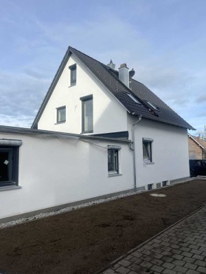 Erstbezug nach Kernsaenierung-Maisonette Wohnung mit großer Terrasse