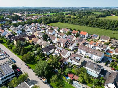 Familienidyll mit Gestaltungspotenzial: Charmante Doppelhaushälfte in ruhiger Lage von Karlsfeld