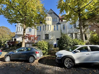 Großzügige 3-Zimmerwohnung im denkmalgeschützten Haus am Neusser Stadtgarten