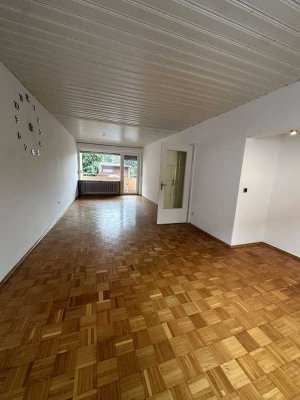 Mehrfamilienhaus mit genehmigtem Dreispänner – Perfekte Investition in zentraler Lage!