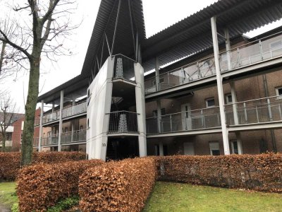 Modernisierte 2-Raum-Wohnung mit Balkon und Einbauküche in Lingen