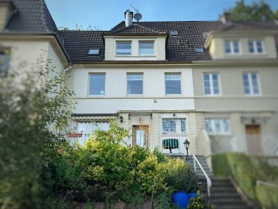 Geräumiges Reihenhaus mit Garten und Garage in ruhiger Lage