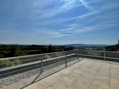 Erstbezug Mini Penthouse mit großer Terrasse und wunderschönem Ausblick