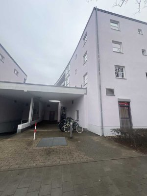 Erstbezug nach Sanierung: möblierte, geräumige und helle 1-Zimmer-Wohnung zur Miete in Regensburg