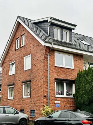 Charmante 2-Zimmer Dachgeschosswohnung in Rendsburg mit viel Licht und Stellplatz