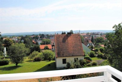 Wohnen in einer Altbau-Villa: Geräumige Mietwohnung (110m²) mit Balkon in ruhiger Lage in Fürstenfeld!