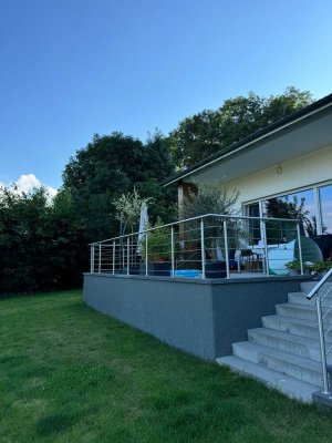 Natur pur! Herrschaftlicher Walmdachbungalow mit großem Grundstück am Stadtrand von Gießen!