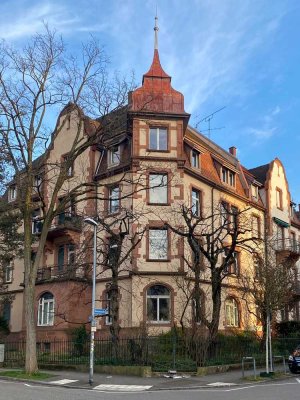 OBERAU: Traumhafte 5 Zimmer-Altbau-Dachgeschosswohnung