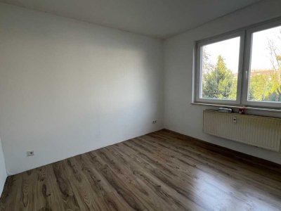 Exklusive 3-Raum-Wohnung (ohne Provision) nach grundlegender Sanierung mit Balkon in Darmstadt