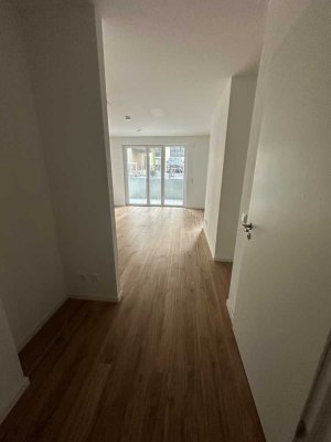 Moderne 2-Zimmer Wohnung mit Einbauküche und Terrasse nahe Prenzlauer Berg