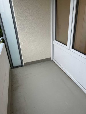 Erstbezug nach Sanierung mit Balkon: schöne 3-Zimmer-Wohnung in Böblingen