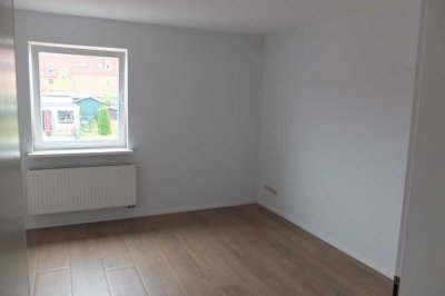 Bezugsfreie 3-Zimmer-Wohnung in Neustrelitz, provisionsfrei, Altbau